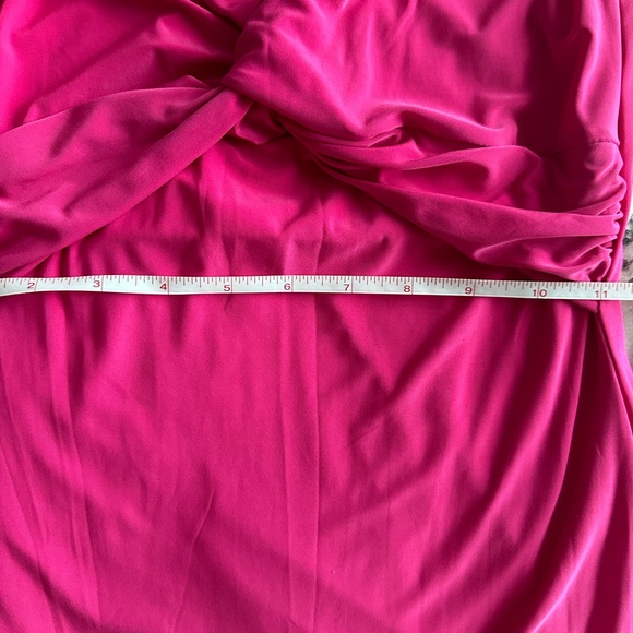 Barbie pink dress with small silt - Picture 7 of 8